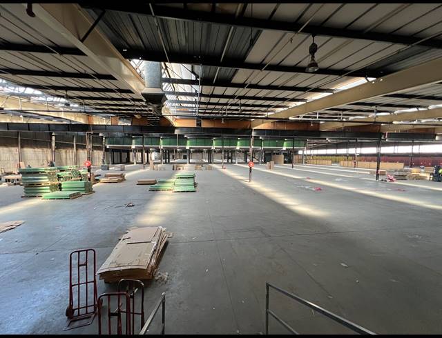 18,000M² FACTORY TO LET IN ROODEKOP